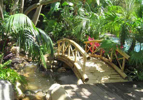 http://www.mastergardenproducts.com/tahitibridge88.jpg